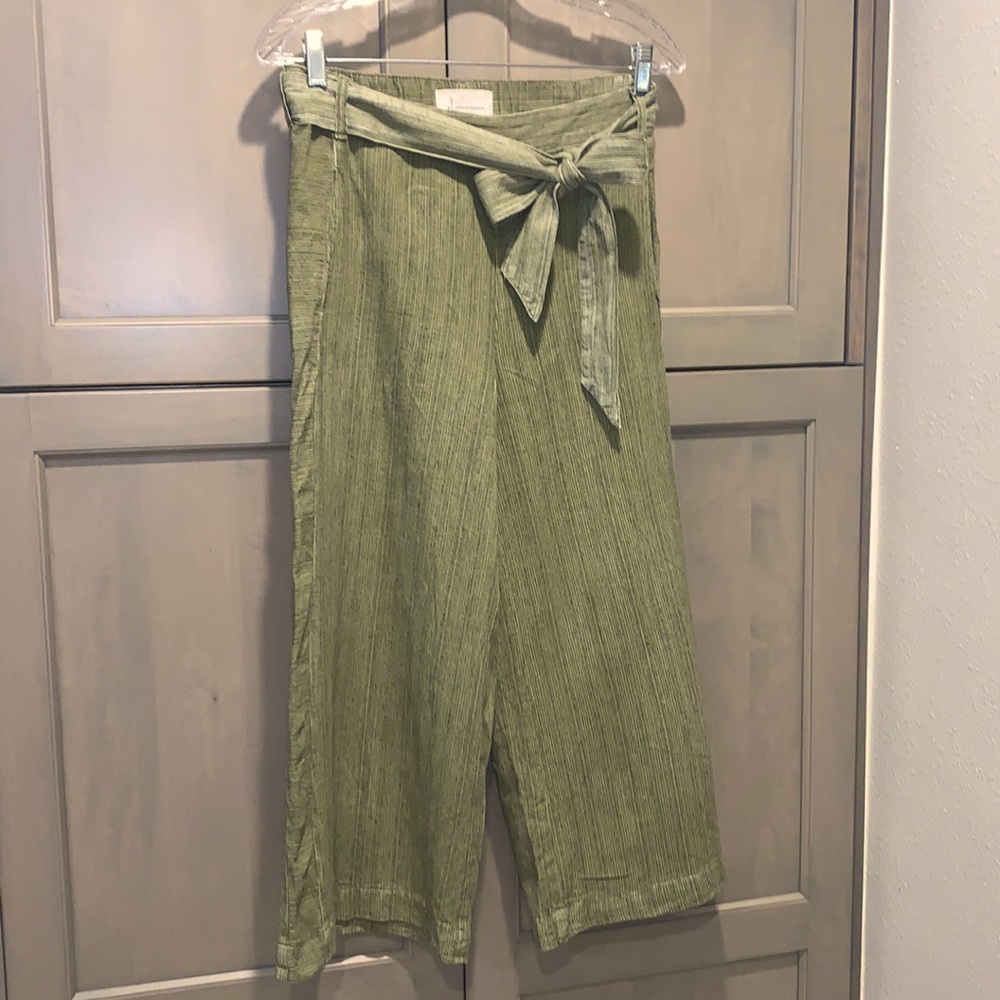 Subtle stripe 🫒 green wide leg cropped straight pant, removable belt